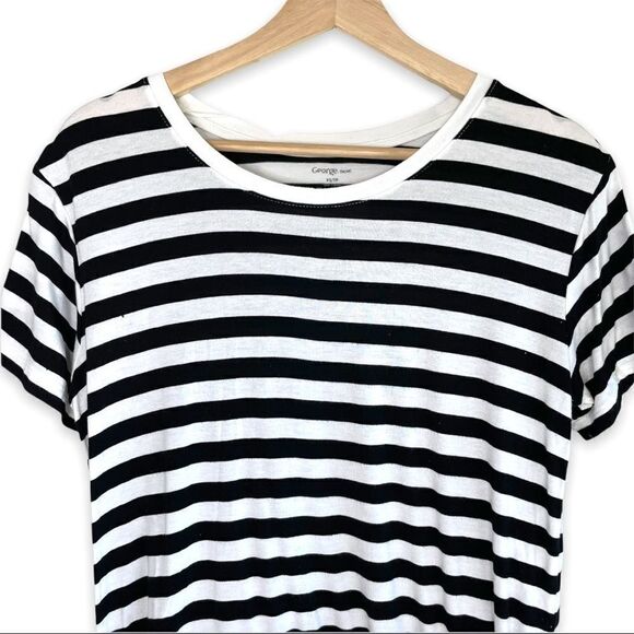 Striped Bow Tie Hem Round Neck T Shirt - Picture 2 of 8